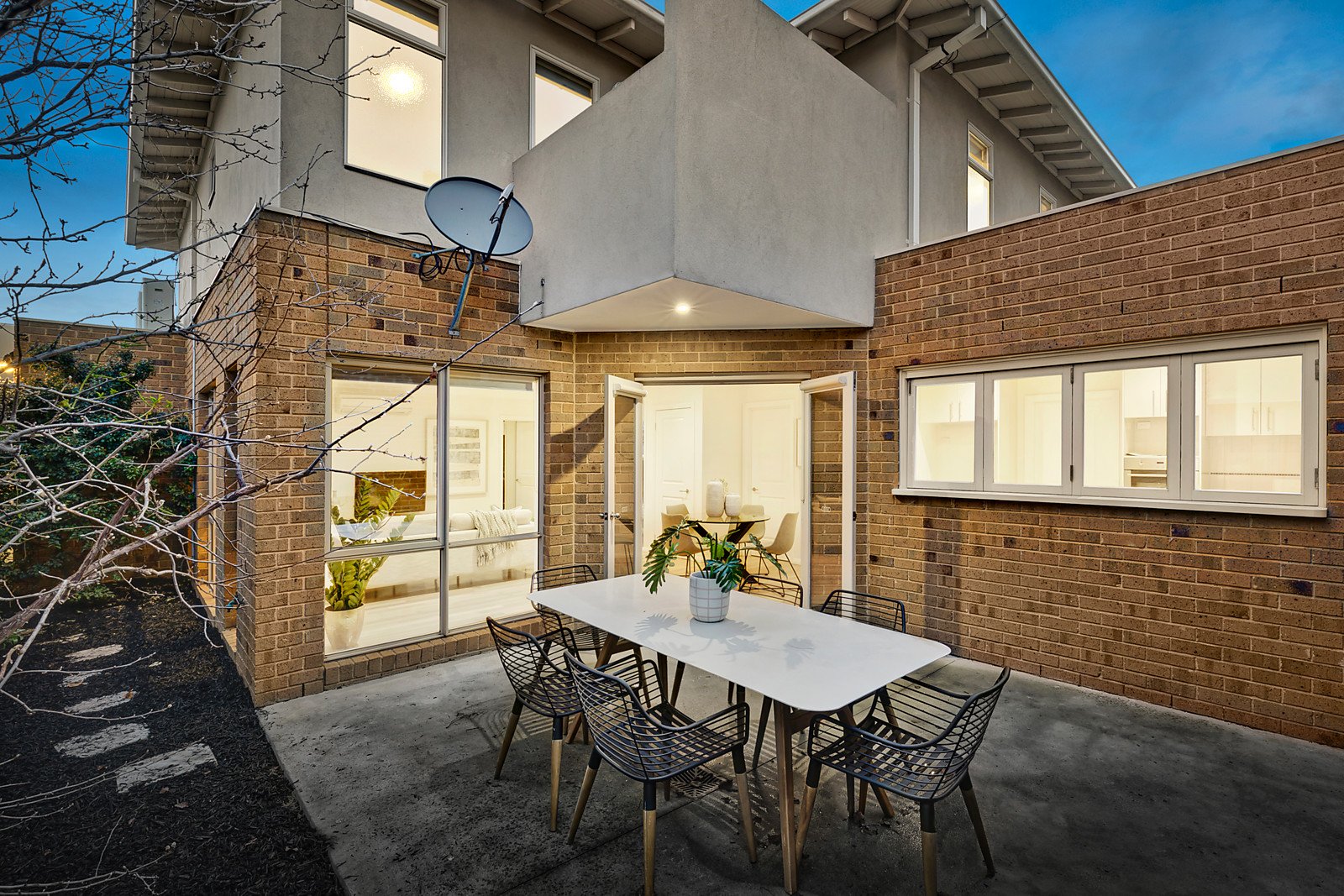 2/4 Glen Orme Avenue, Mckinnon image 8