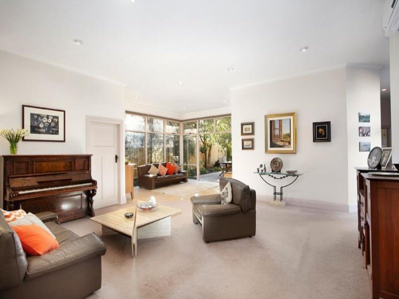 24 Glencairn Avenue, Camberwell image 2