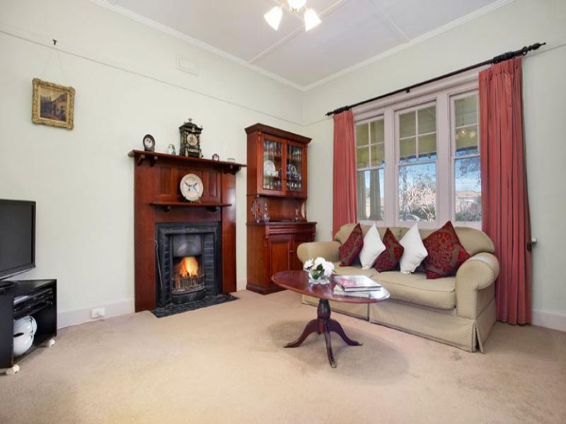 24 Glencairn Avenue, Camberwell image 6