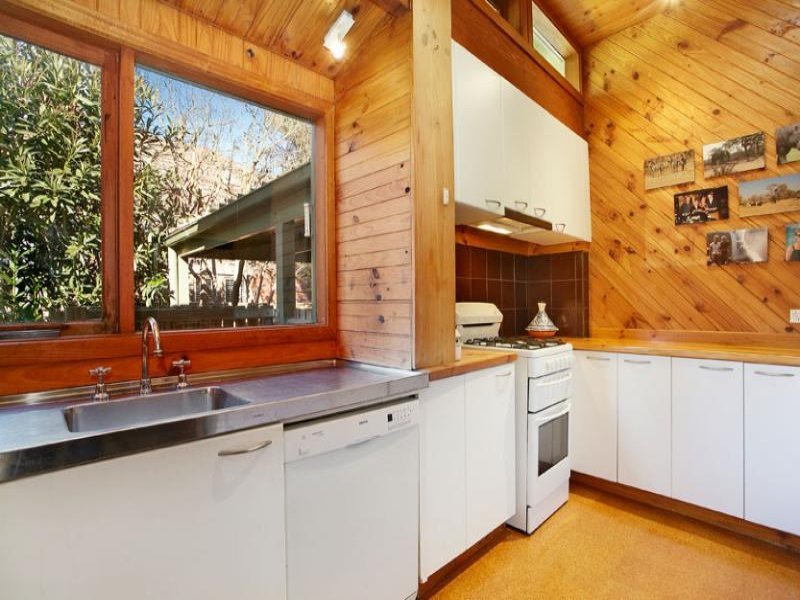 24 Glencairn Avenue, Camberwell image 8