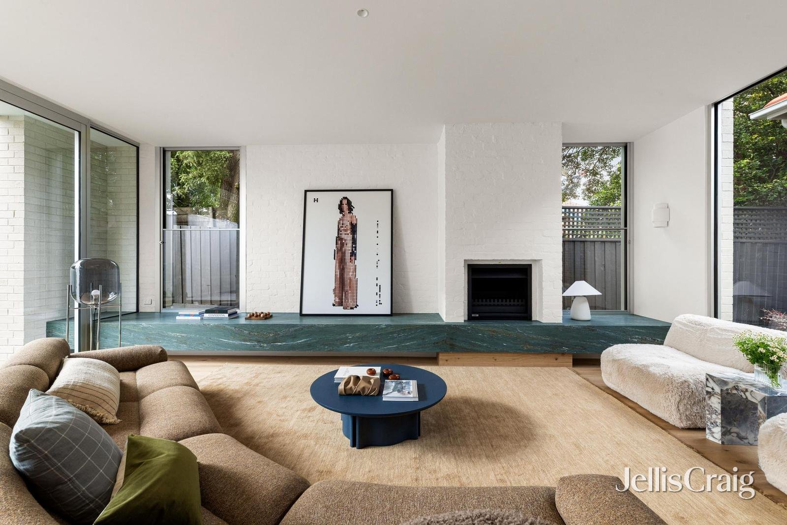 24 Glendearg Grove, Malvern image 3