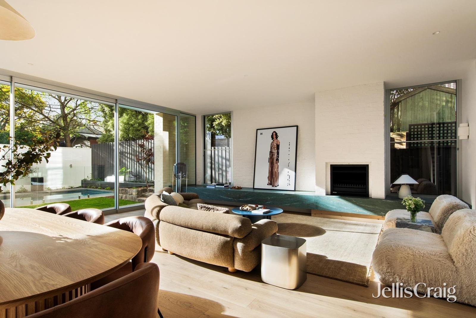 24 Glendearg Grove, Malvern image 4