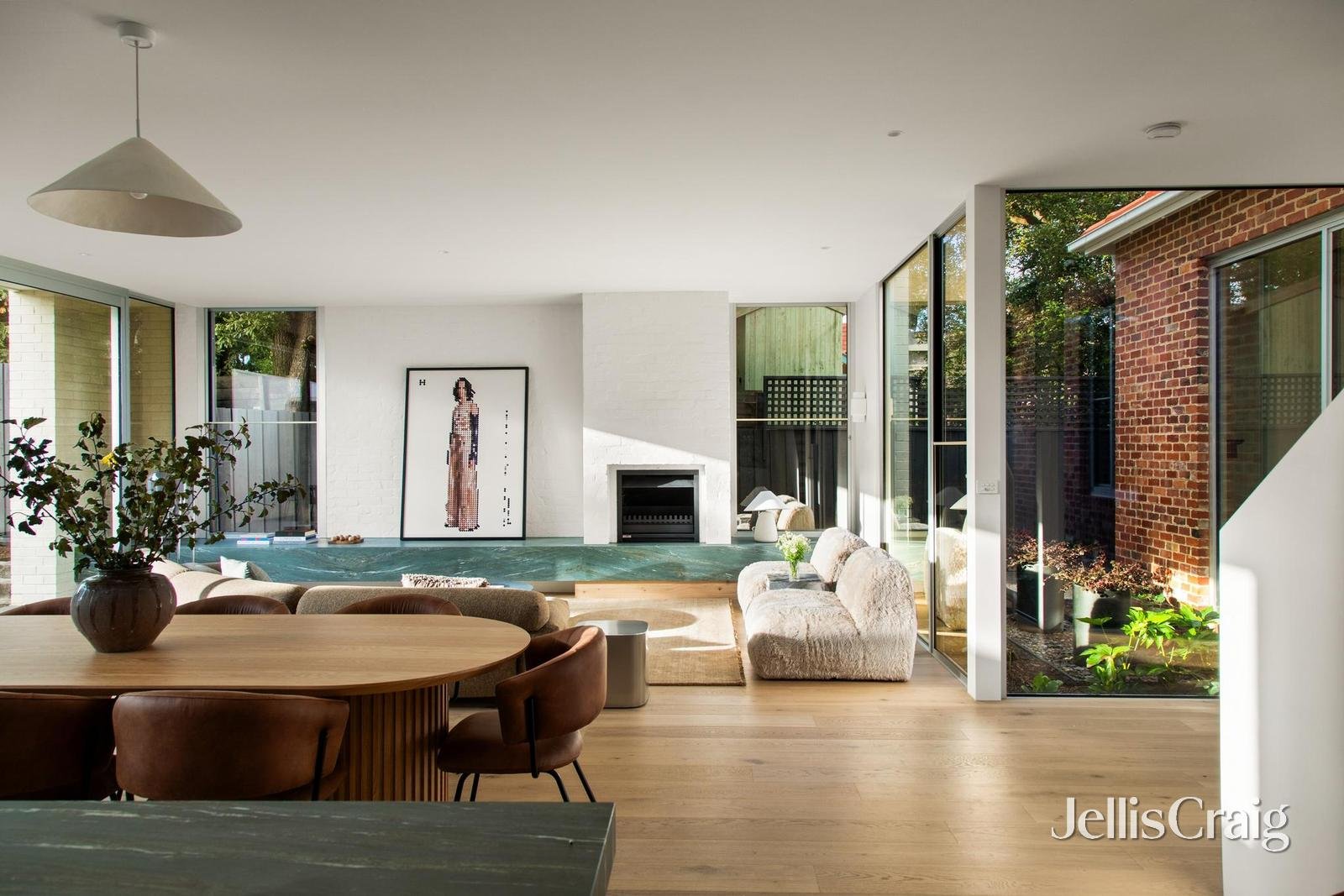 24 Glendearg Grove, Malvern image 8