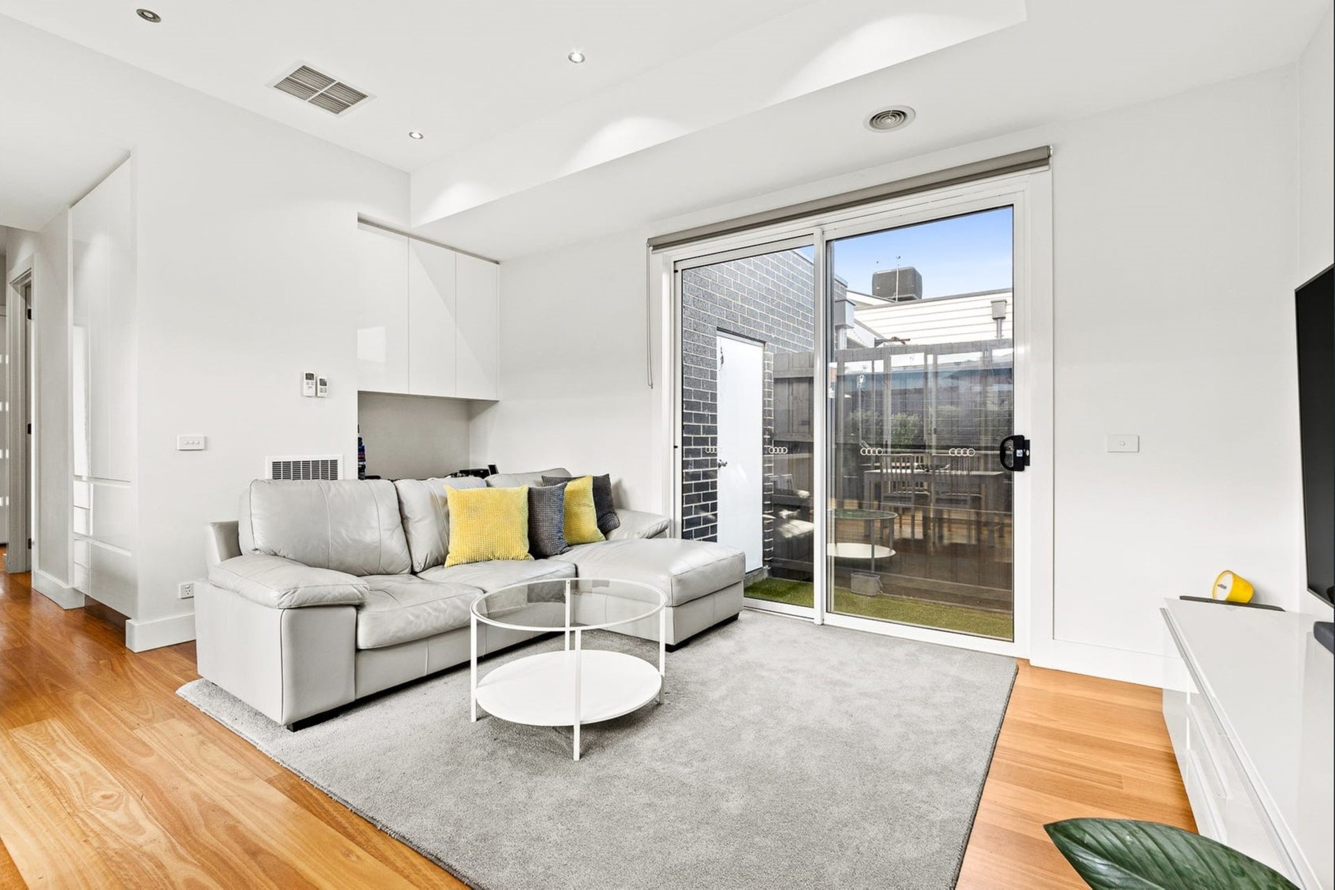 Property Gallery Thumbnail 2