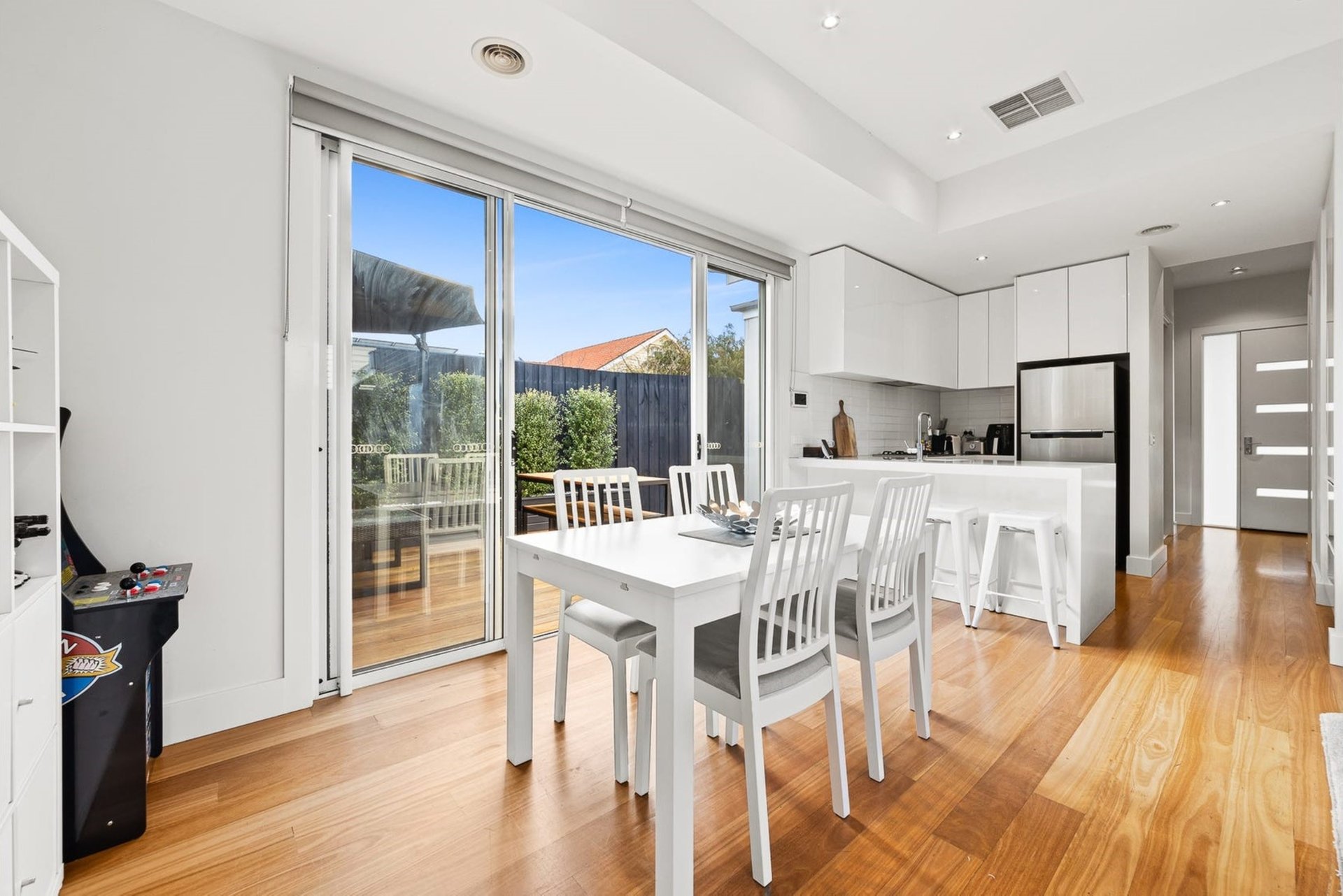 Property Gallery Thumbnail 3