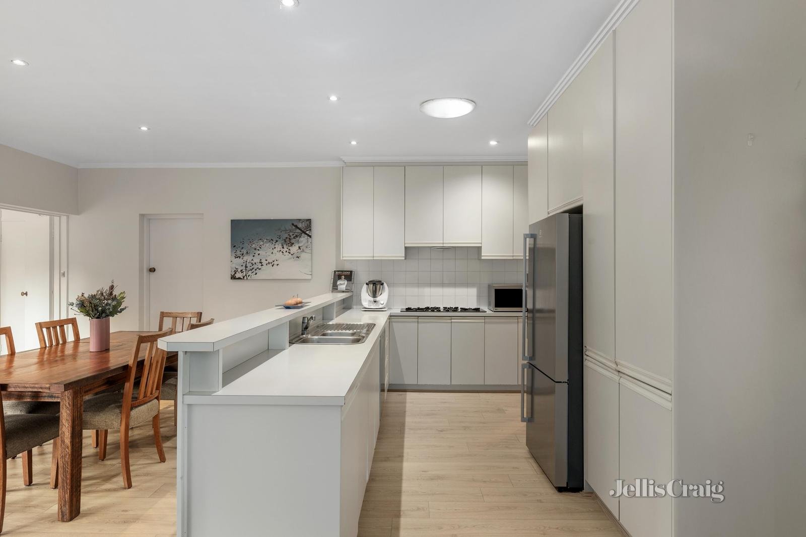 24 Goodwood Street, Surrey Hills image 5