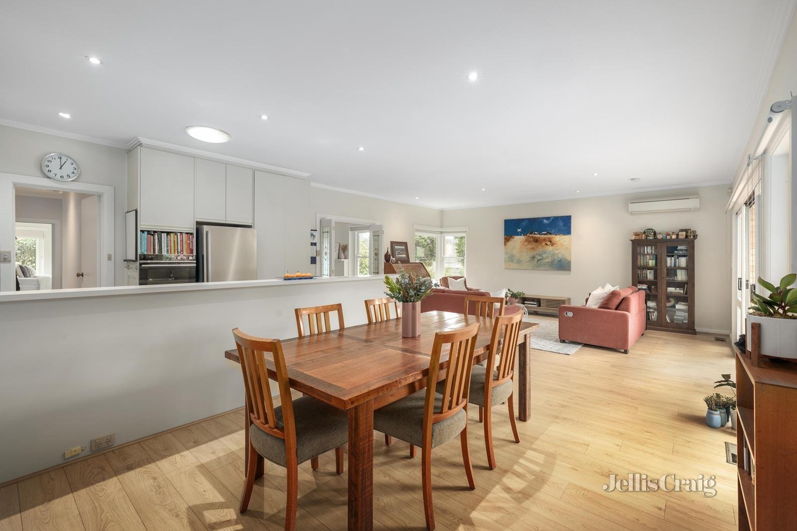 24 Goodwood Street, Surrey Hills image 6