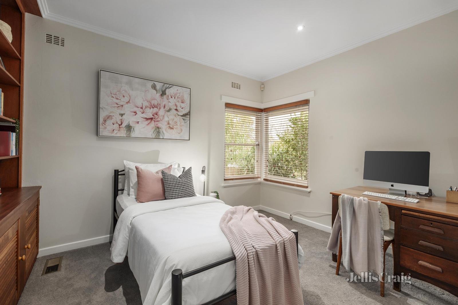 24 Goodwood Street, Surrey Hills image 12