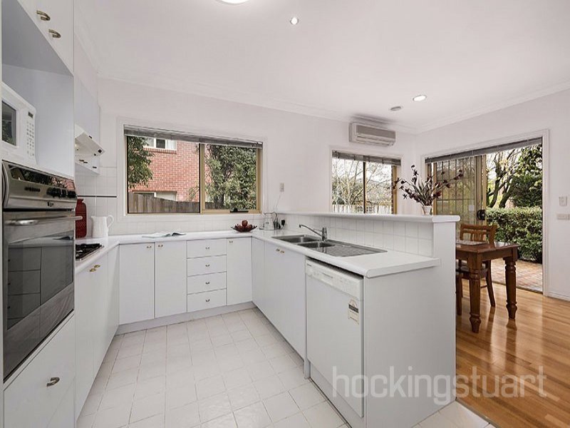 24 Greythorn Road, Balwyn North image 5