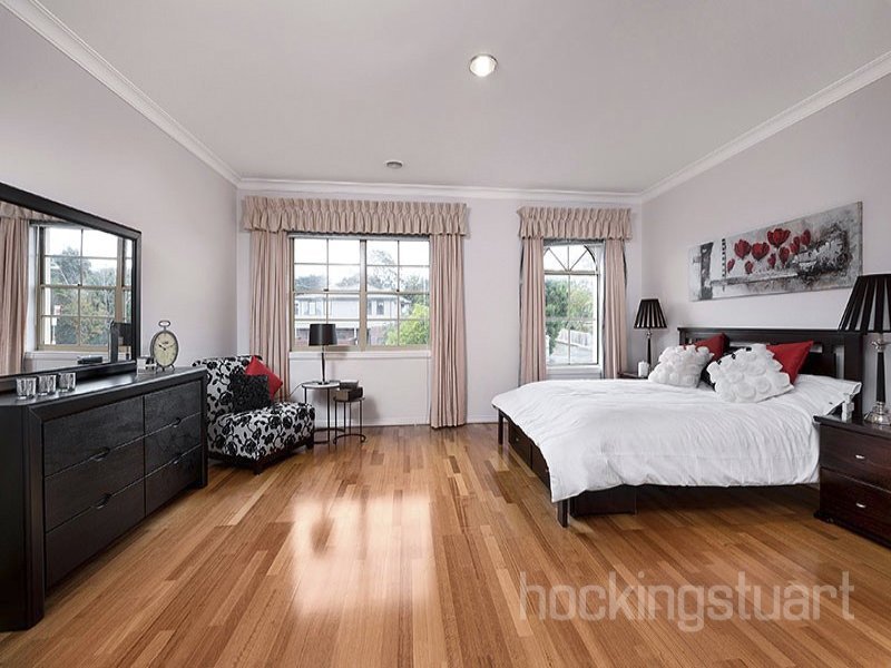24 Greythorn Road, Balwyn North image 6
