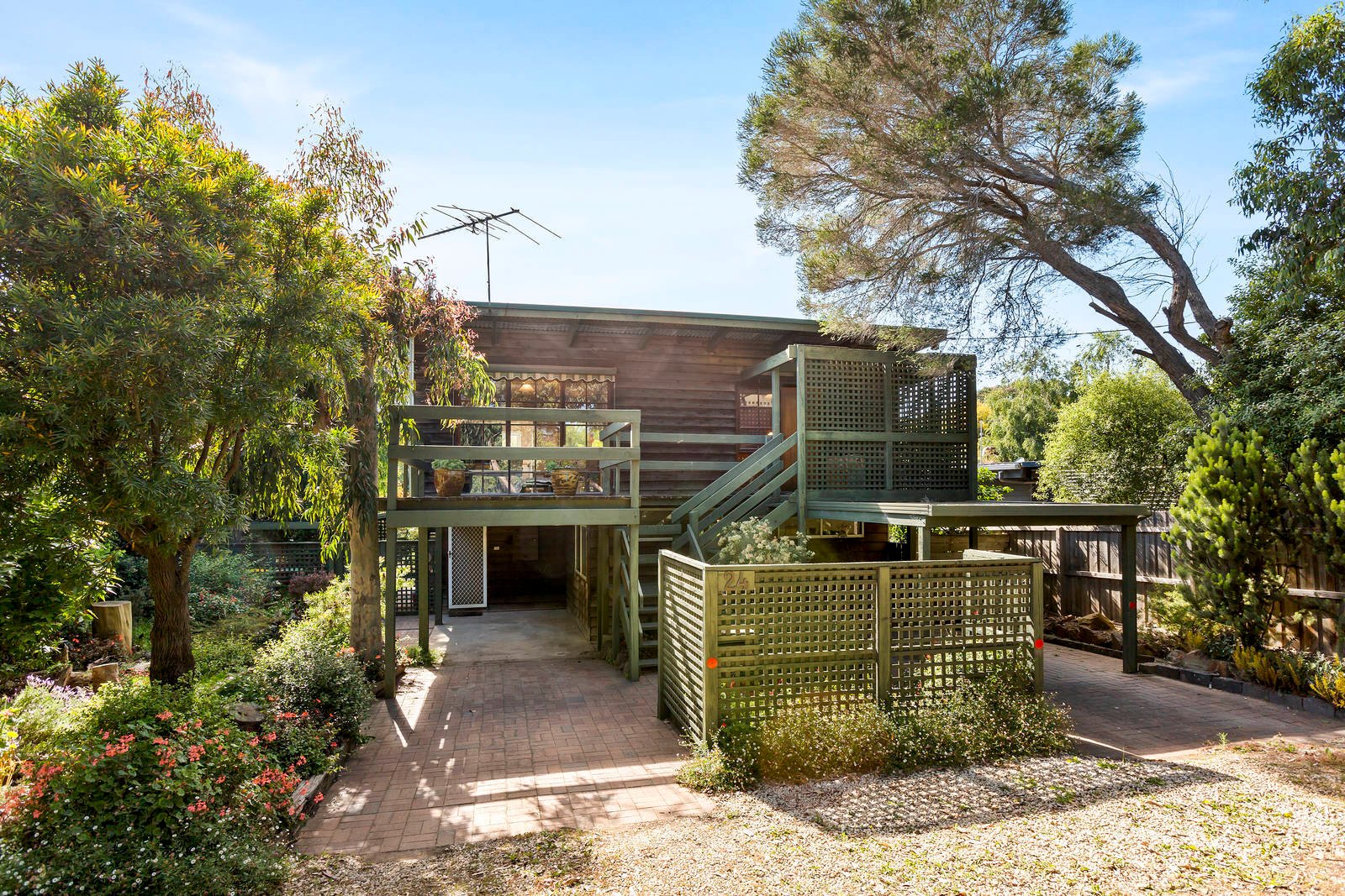 Property Gallery Thumbnail 3