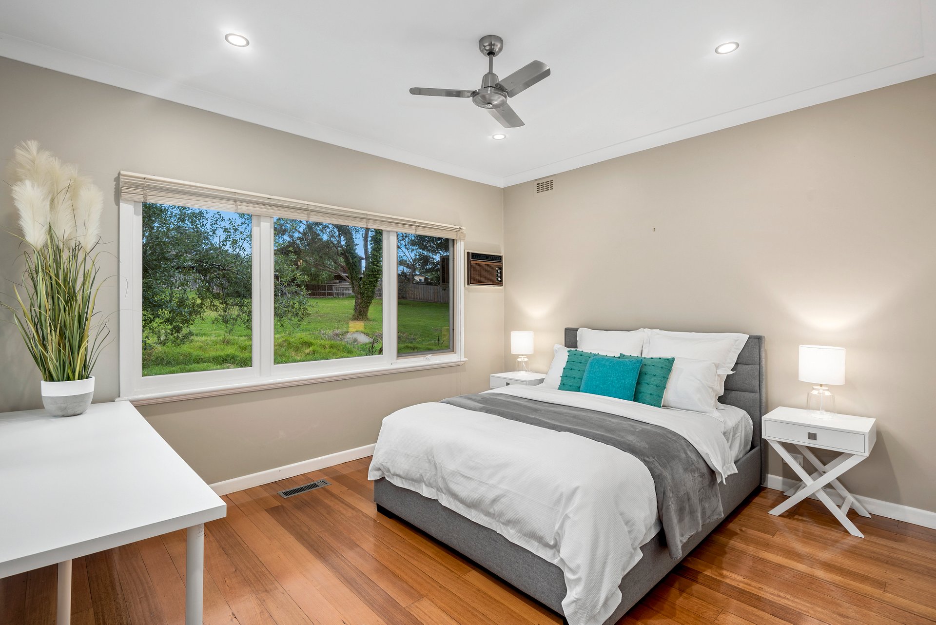 Property Gallery Thumbnail 8