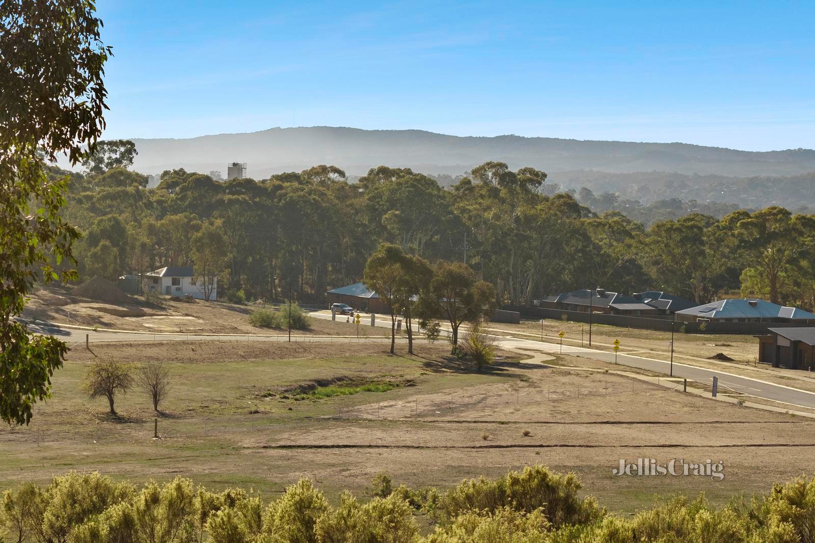 24 Gurri Drive, Campbells Creek image 1