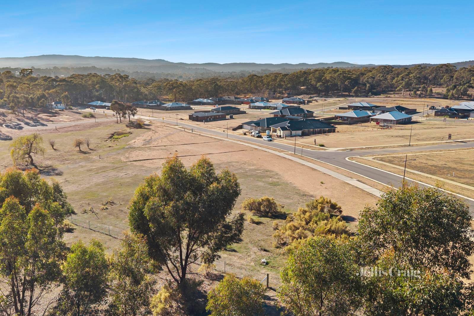 24 Gurri Drive, Campbells Creek image 2