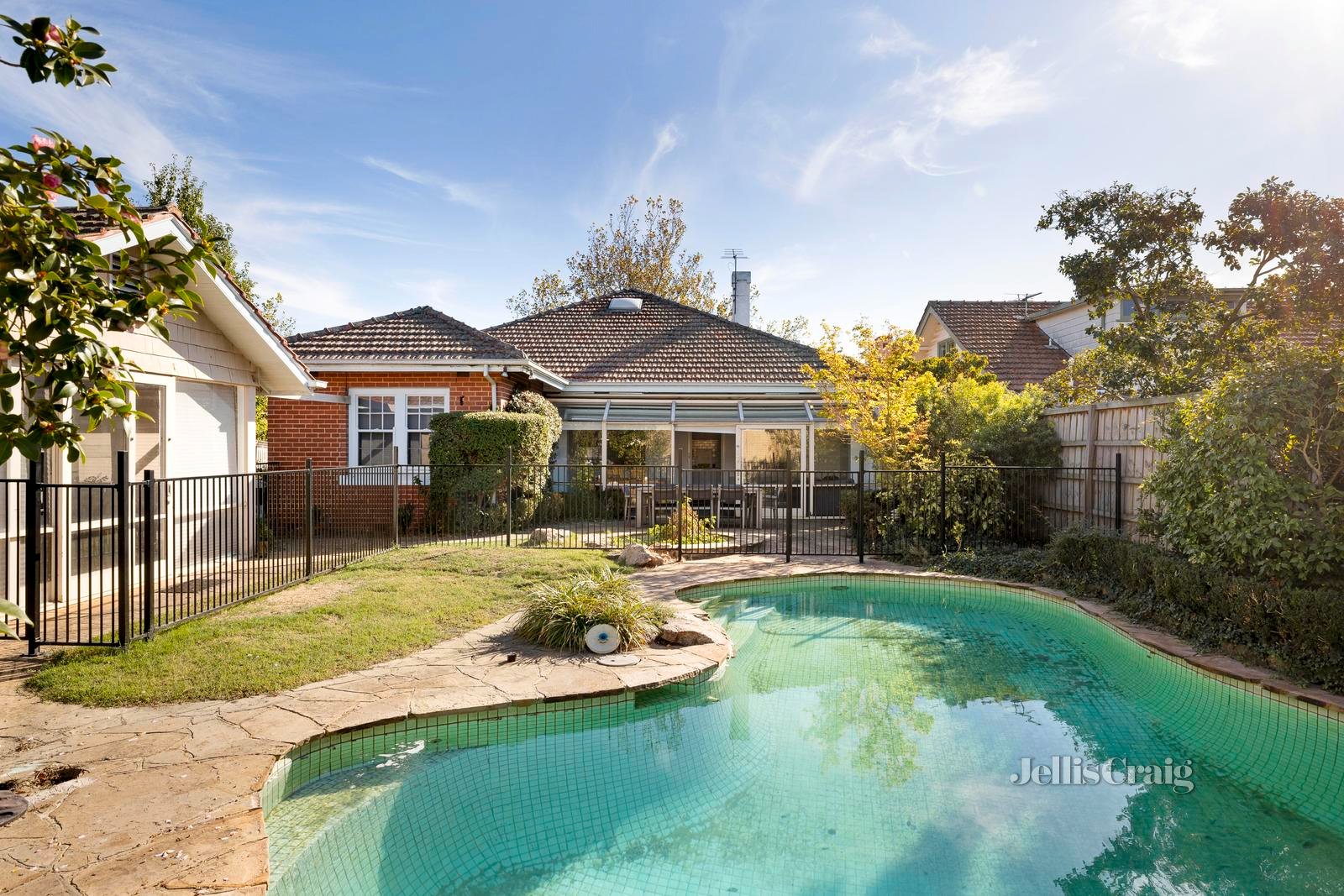 24 Hillcrest Avenue, Kew image 3