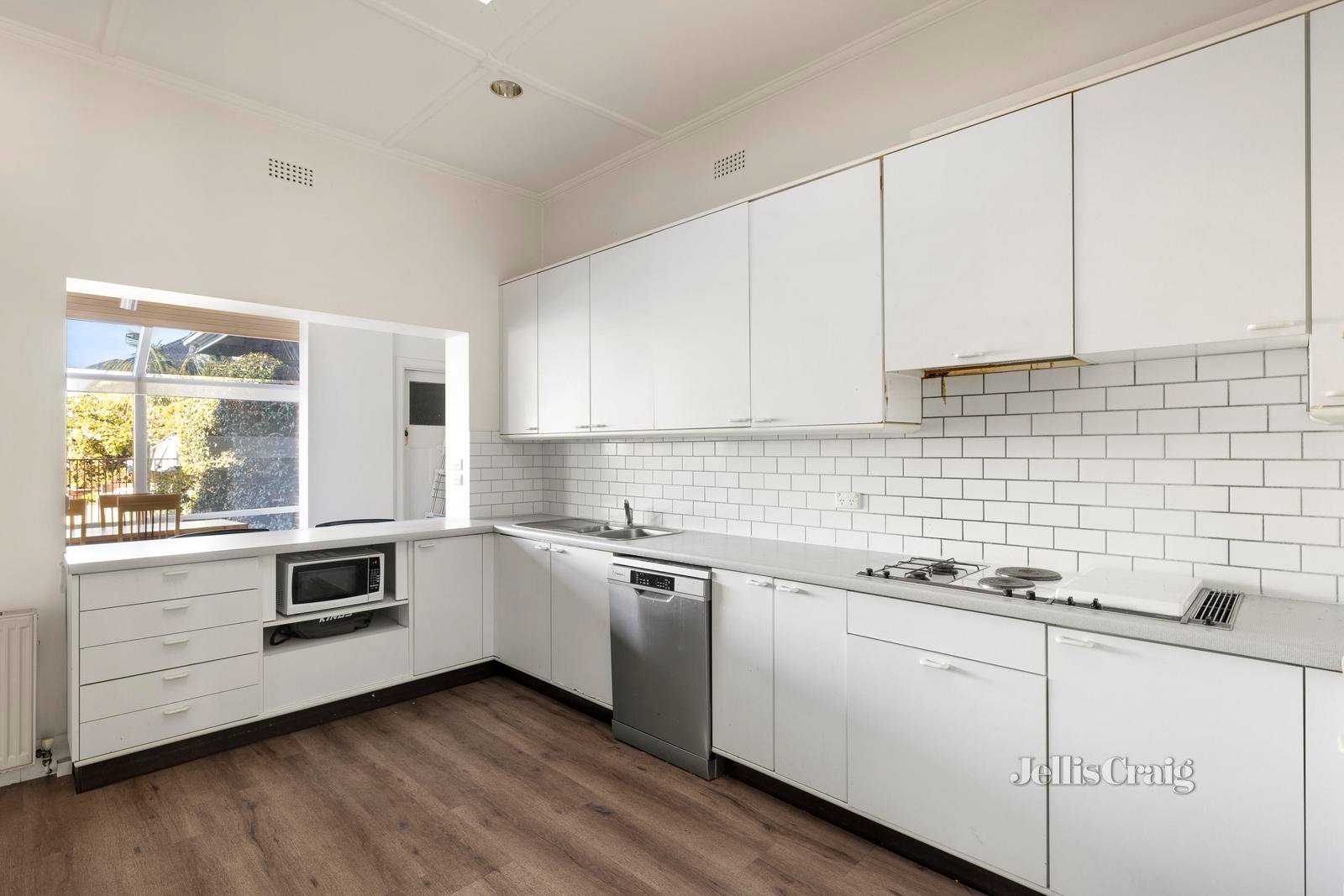 24 Hillcrest Avenue, Kew image 6