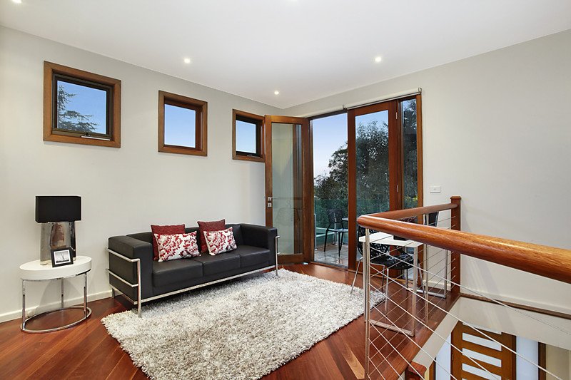 2/4 Hillside Crescent, Maribyrnong image 5