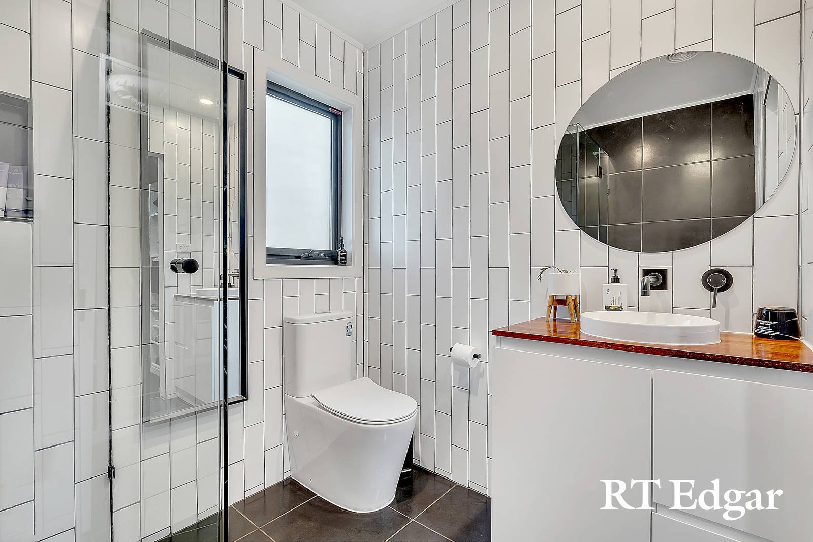 Property Gallery Thumbnail 11