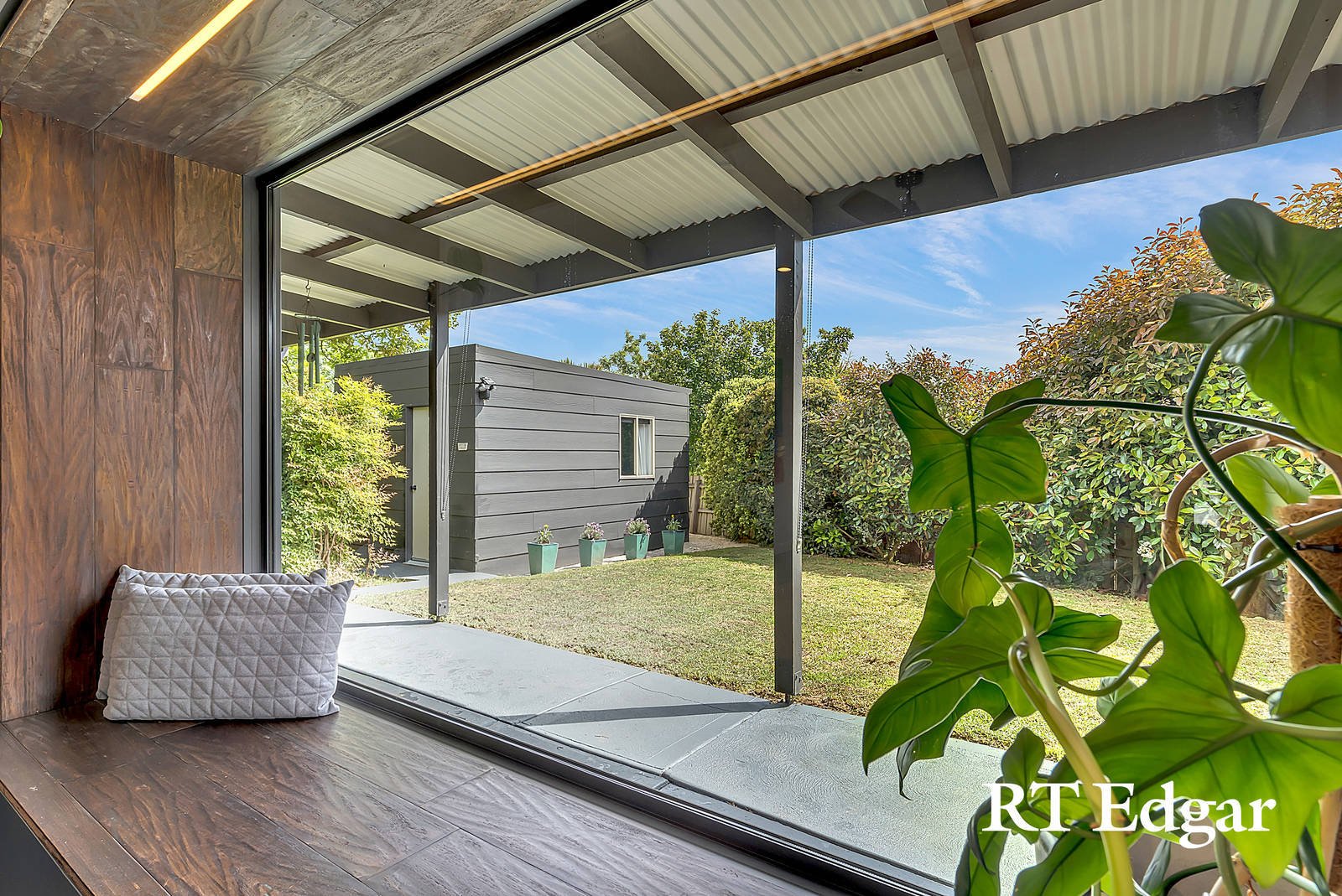 Property Gallery Thumbnail 14