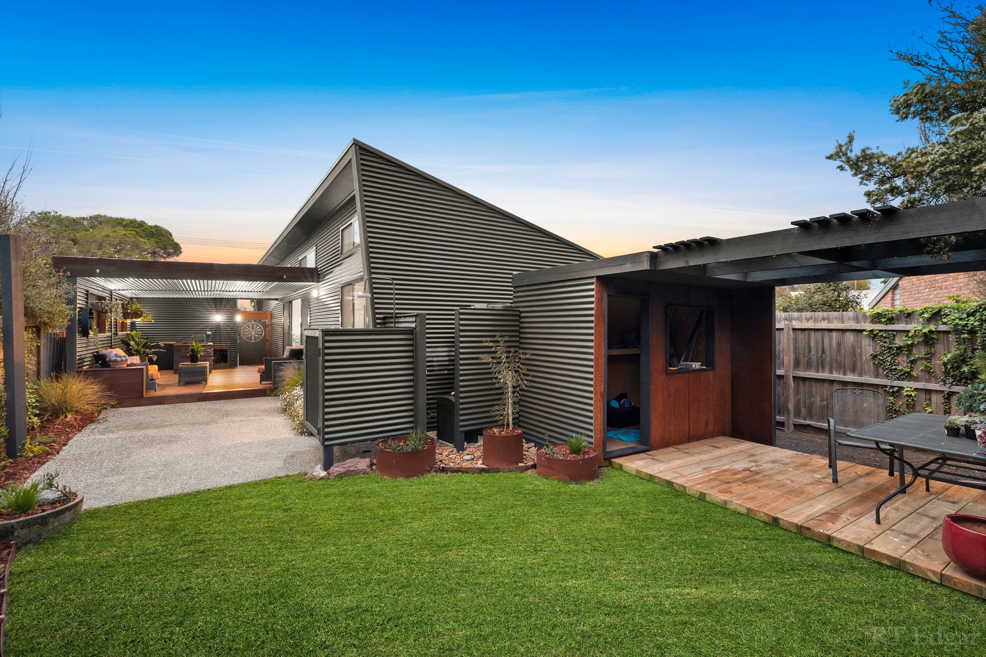 Property Gallery Thumbnail 6