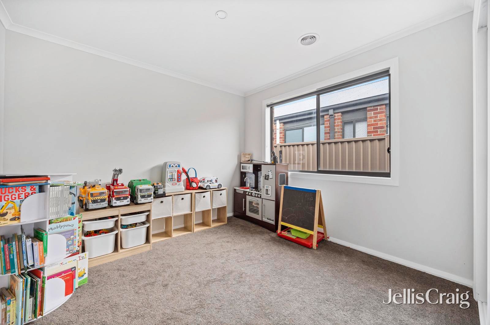 24 Honour Avenue, Winter&nbsp;Valley image 8