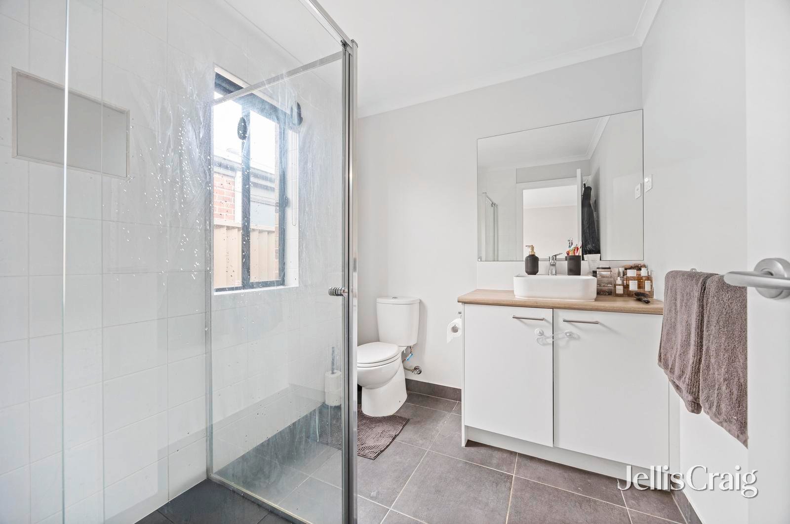 24 Honour Avenue, Winter&nbsp;Valley image 6