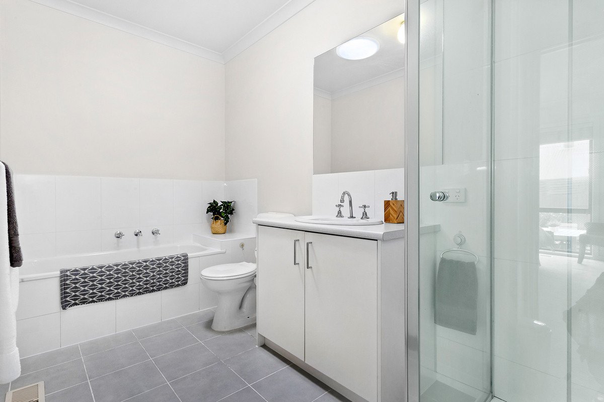 24 Hunter Drive, Blackburn South image 6