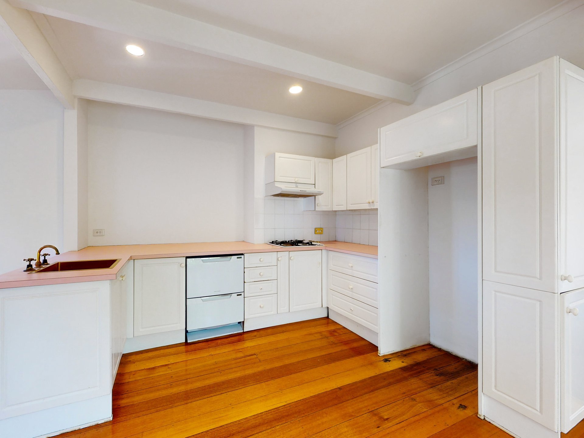 24 Hutchinson Street, Bentleigh image 4