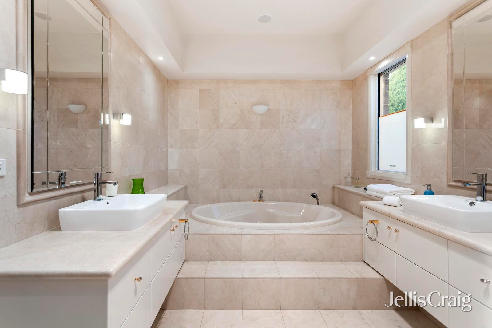 24 Illawong Drive, Donvale image 11