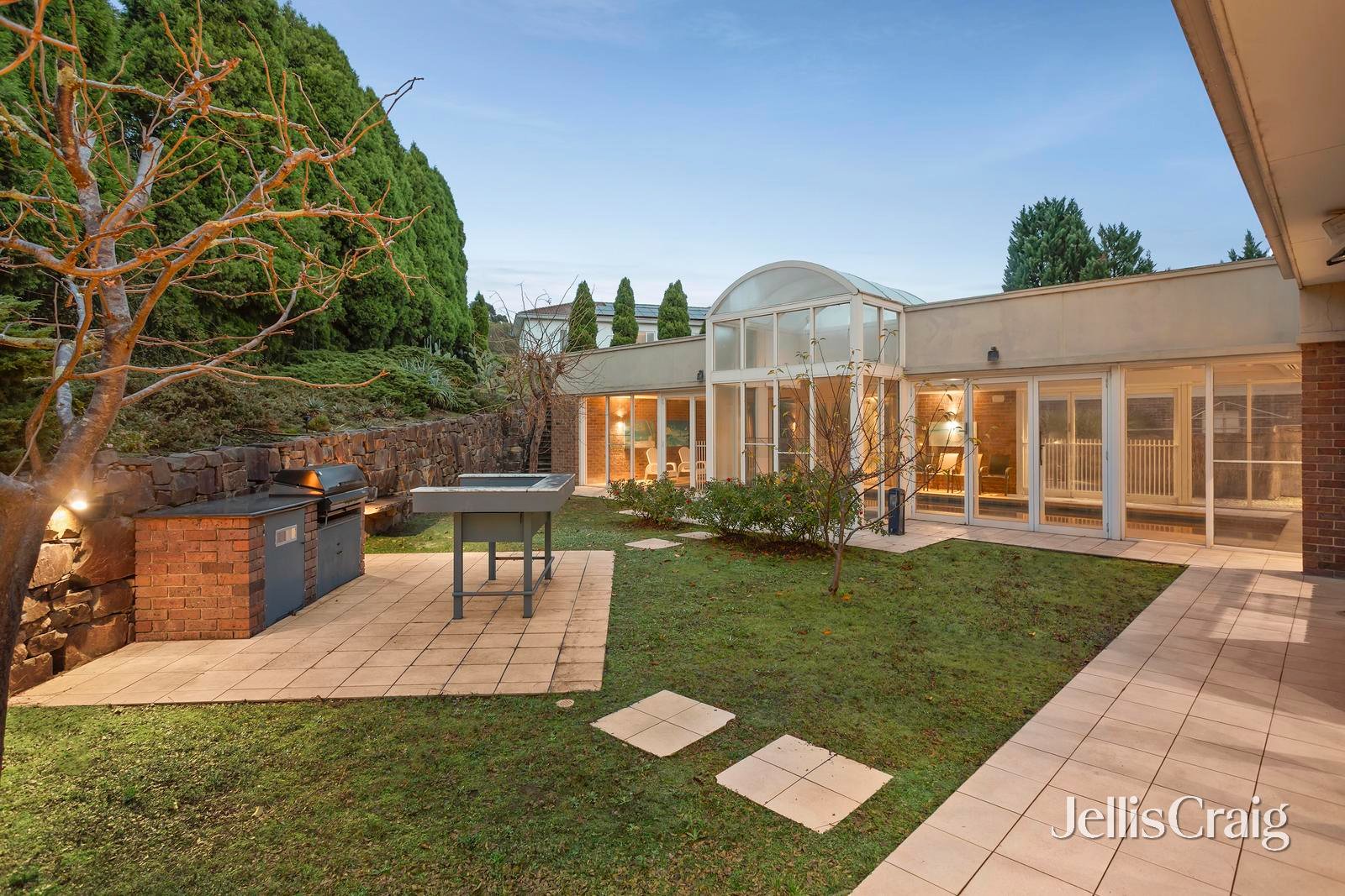 24 Illawong Drive, Donvale image 15