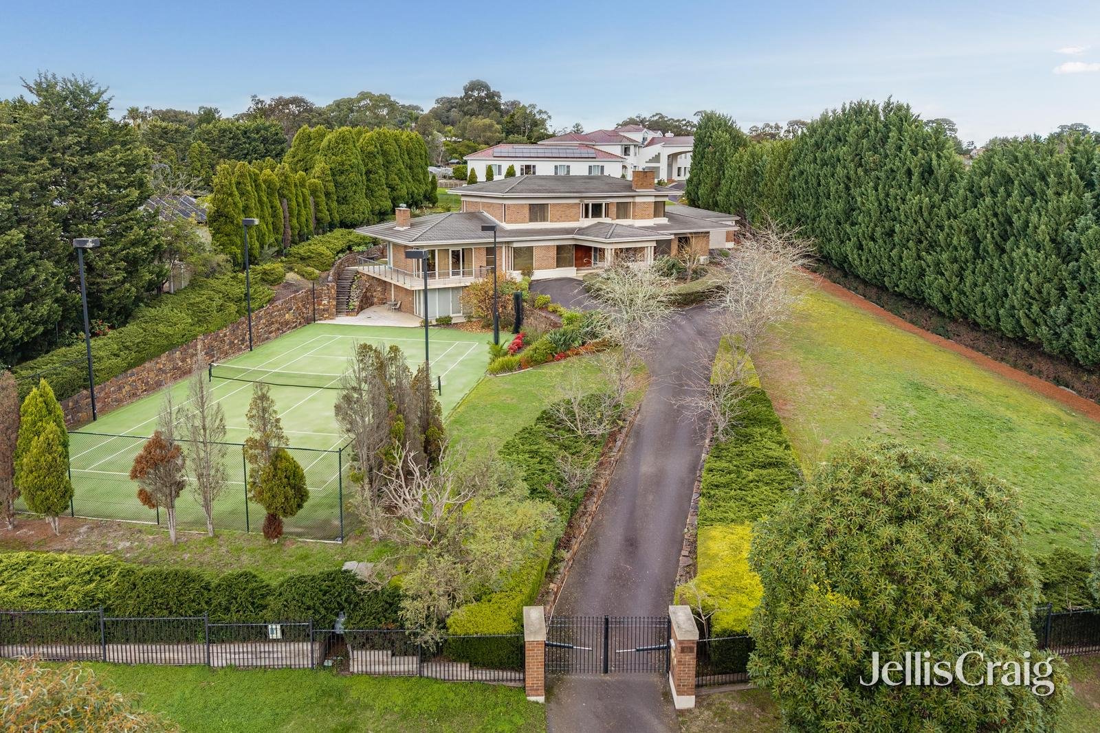 24 Illawong Drive, Donvale image 17