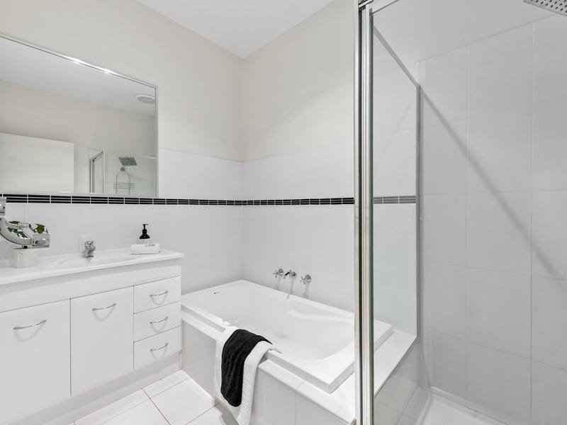 Property Gallery Thumbnail 8