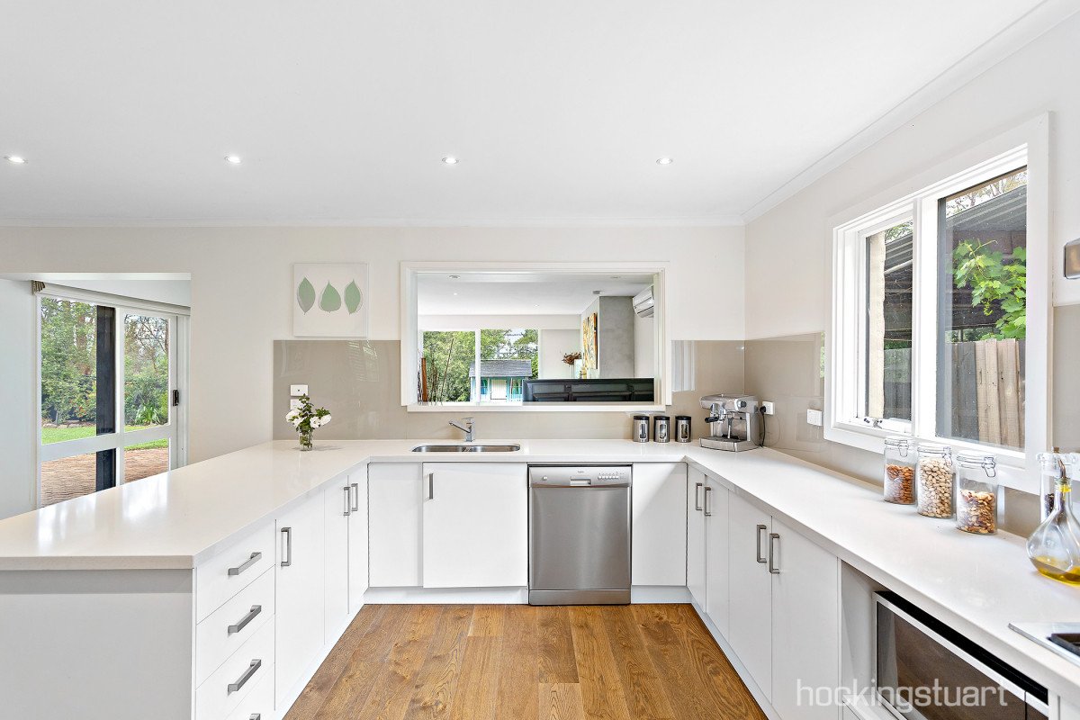24 Jocelyn Avenue, Balwyn North image 5