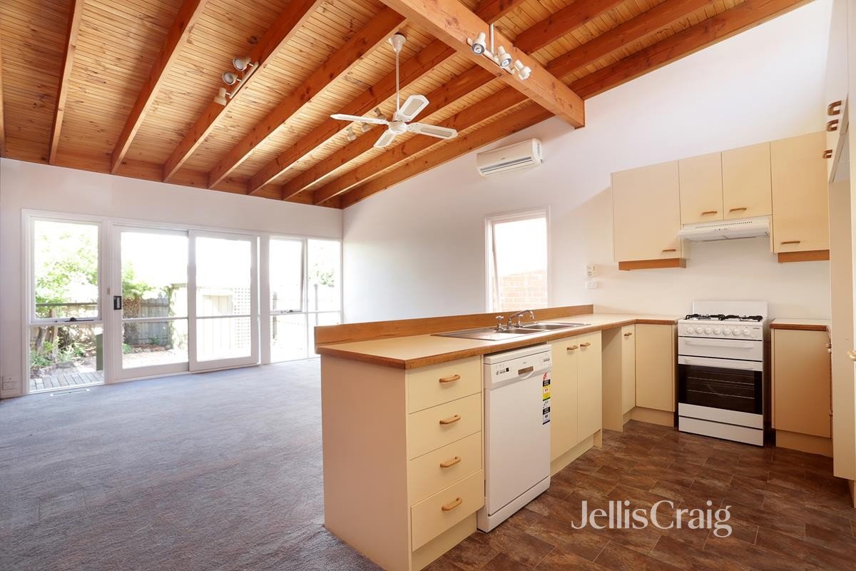 24 Johnson Street, Hawthorn image 2