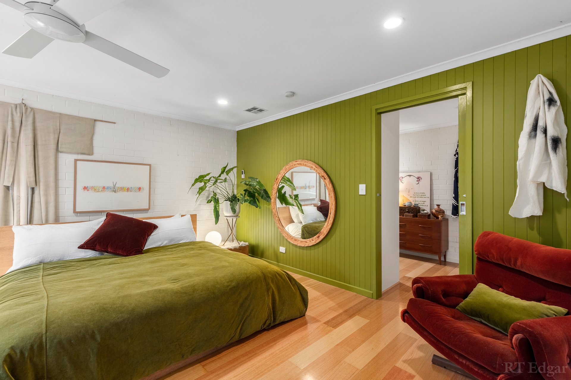 Property Gallery Thumbnail 15