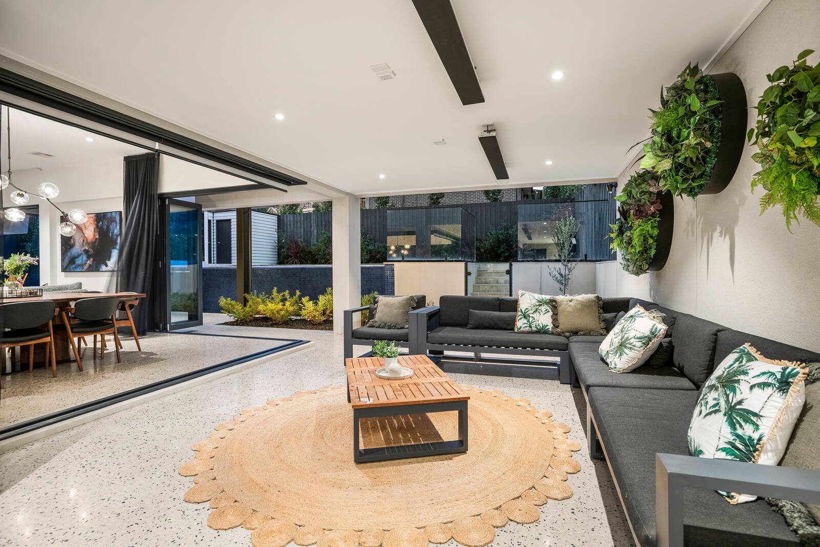 Property Gallery Thumbnail 3