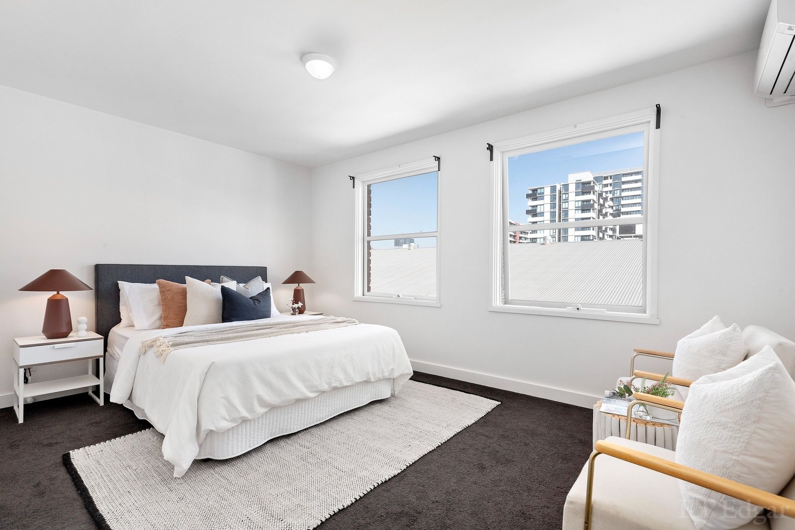 Property Gallery Thumbnail 9