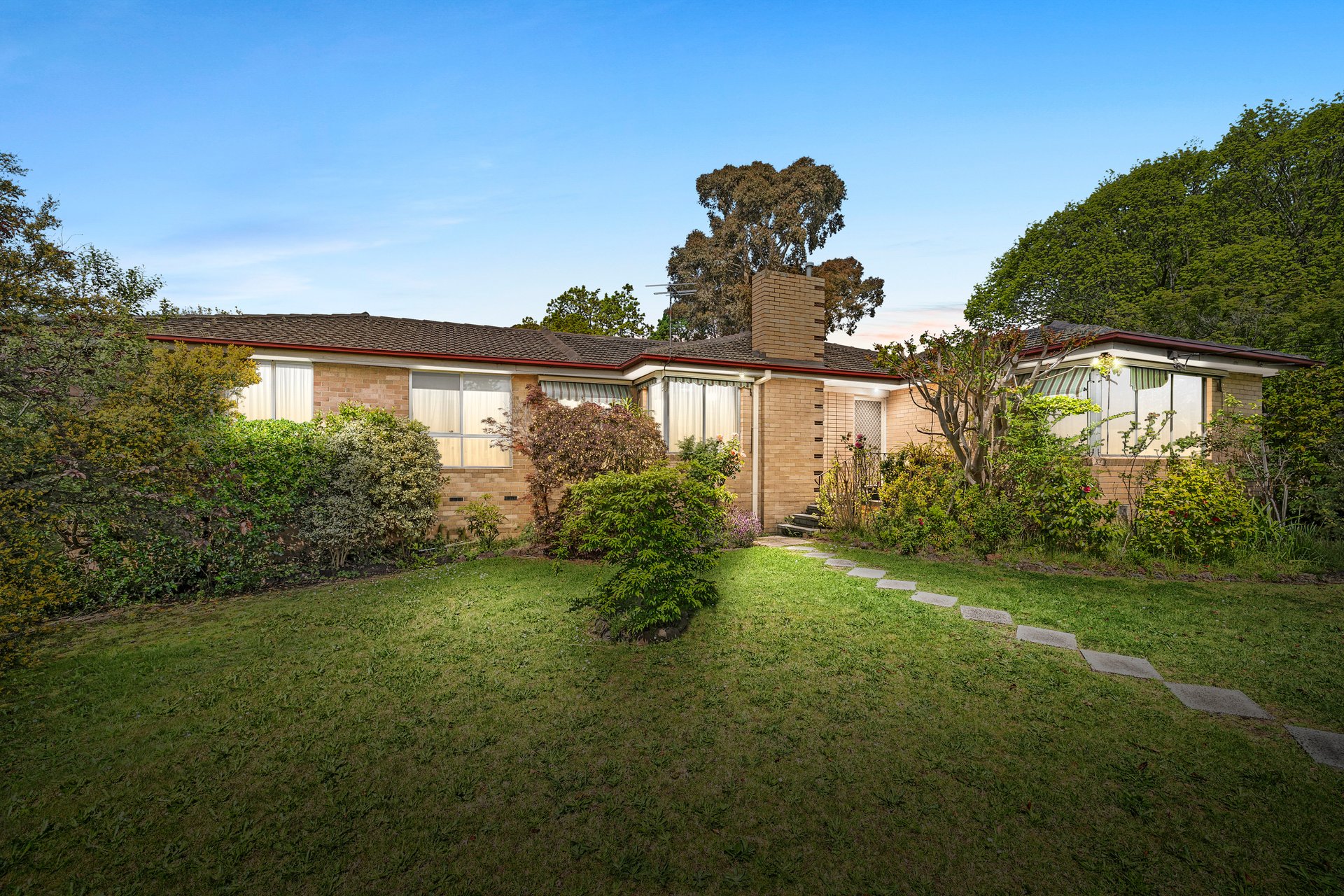 24 Kincumber Drive, Croydon image 1