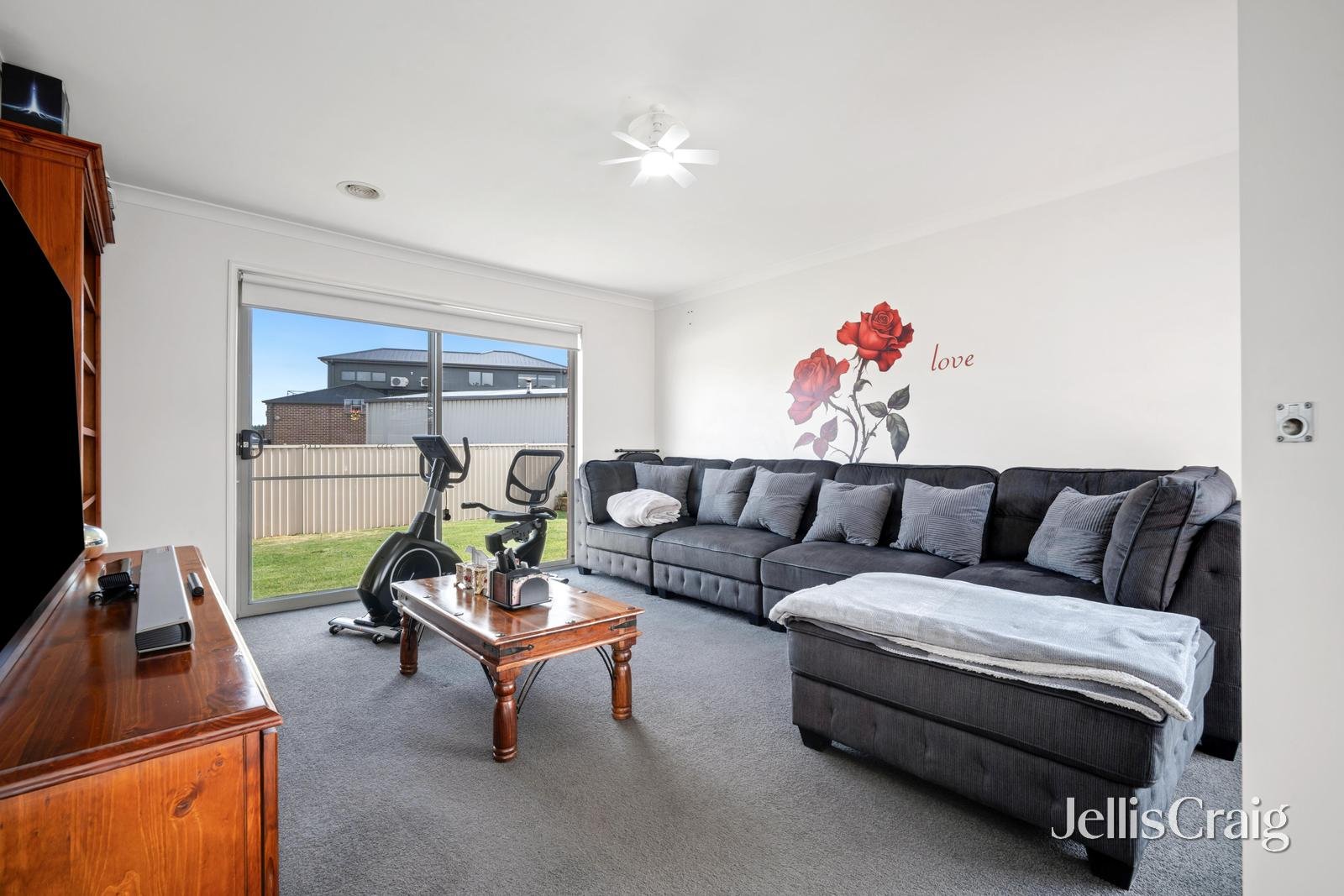 24 Kirby Avenue, Canadian image 6