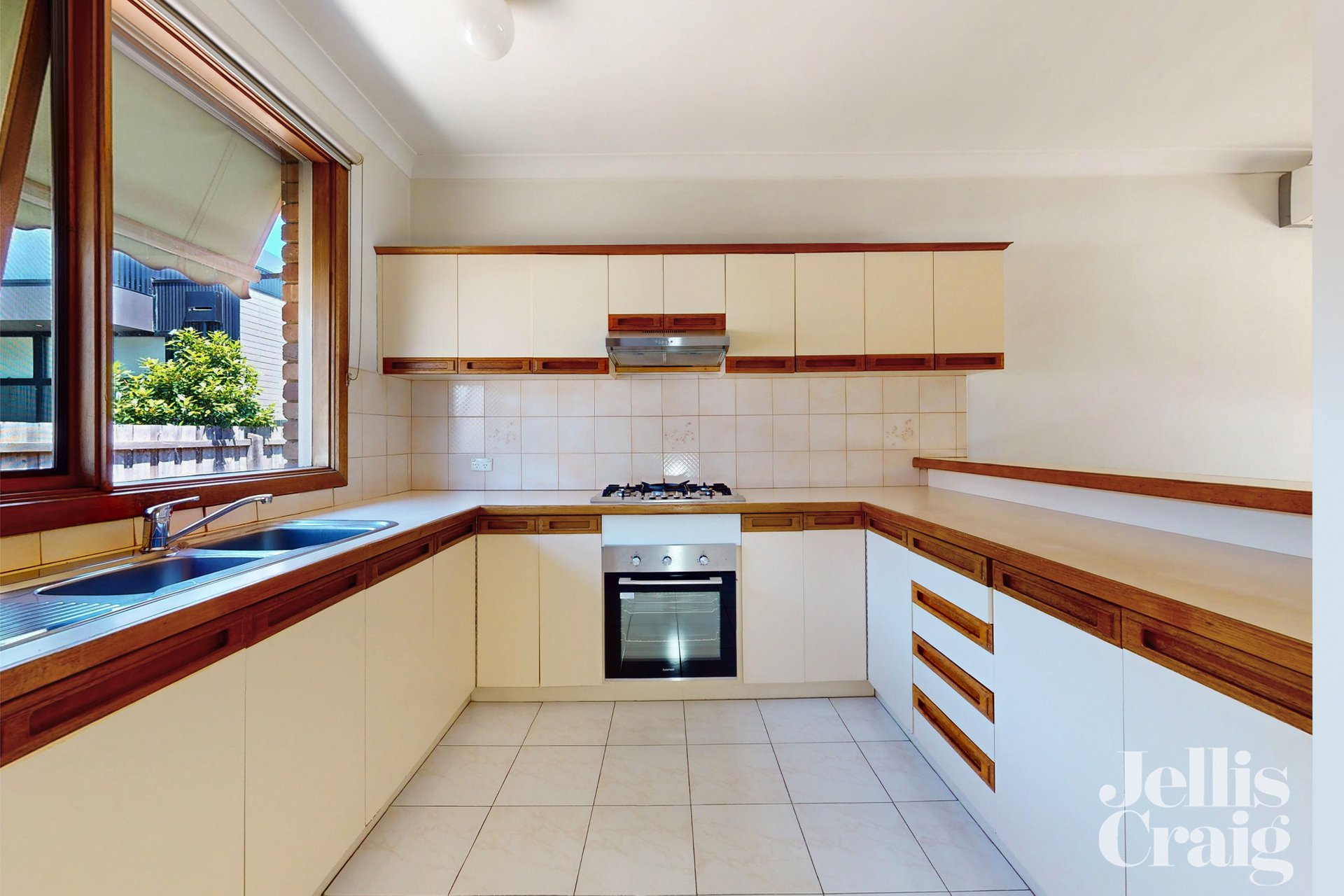 2/4 Leinster Street, Ormond image 2