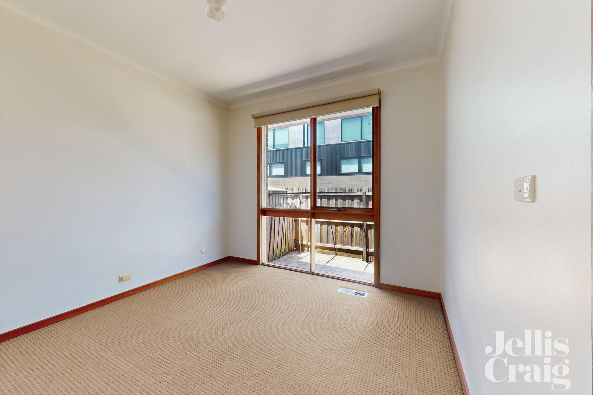 2/4 Leinster Street, Ormond image 11