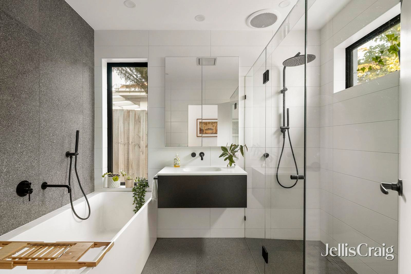 24 Leslie Street, Elsternwick image 9