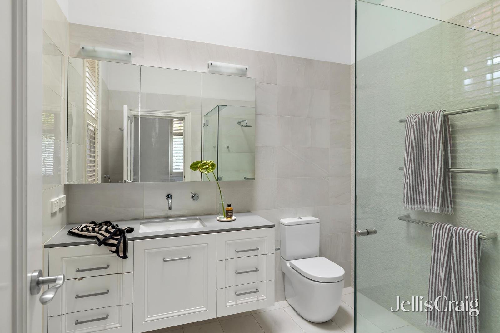 24 Lewisham Road, Prahran image 11