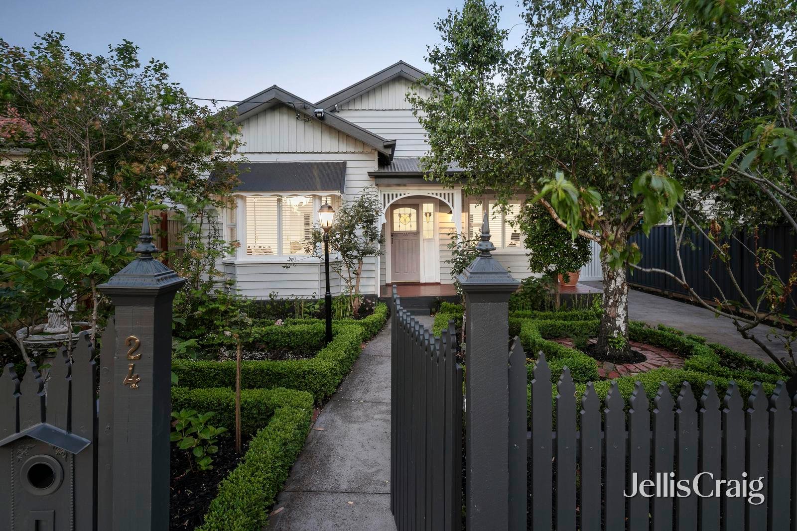 24 Lochinvar Street, Pascoe Vale South image 19