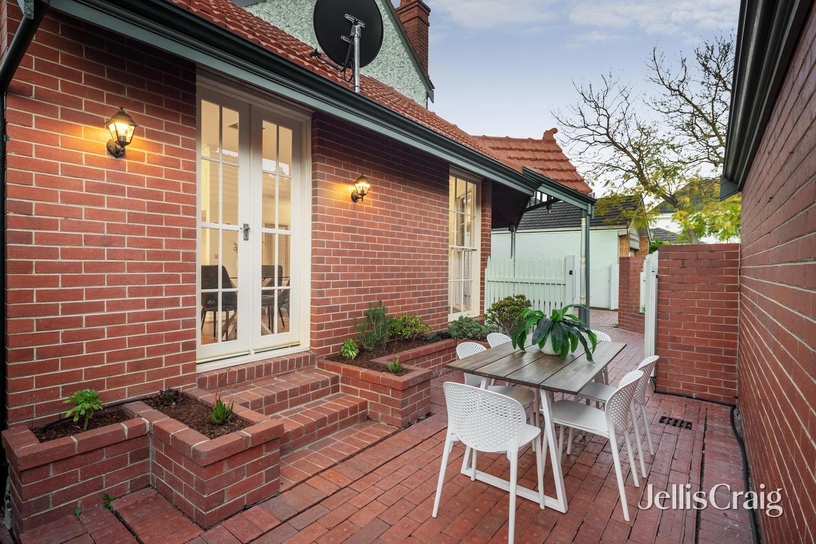 2/4 Lodge Road, Camberwell image 10