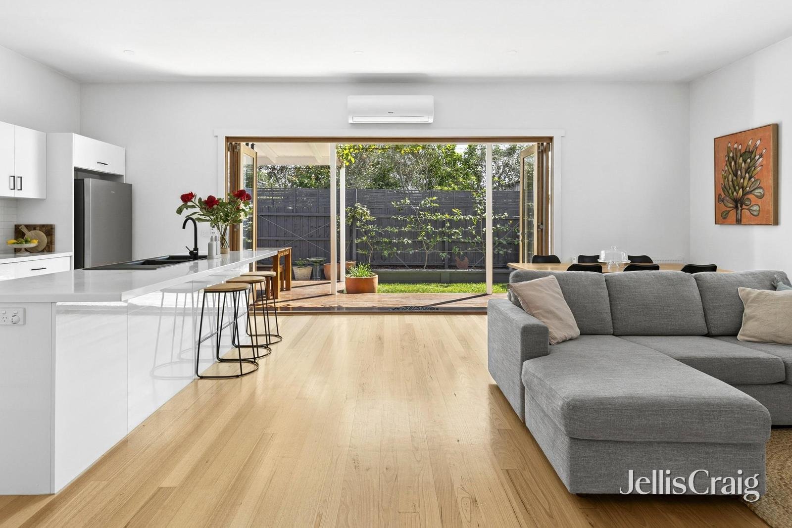 24 Lomond Terrace, East Geelong image 15