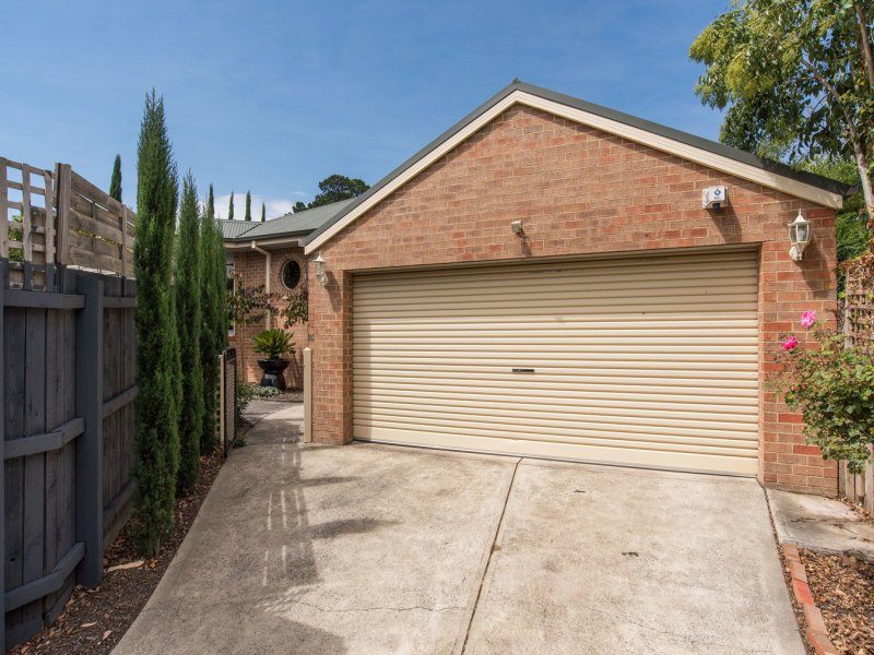 24 Longfellow Avenue, Mooroolbark image 15