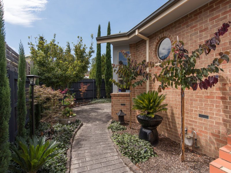 24 Longfellow Avenue, Mooroolbark image 16