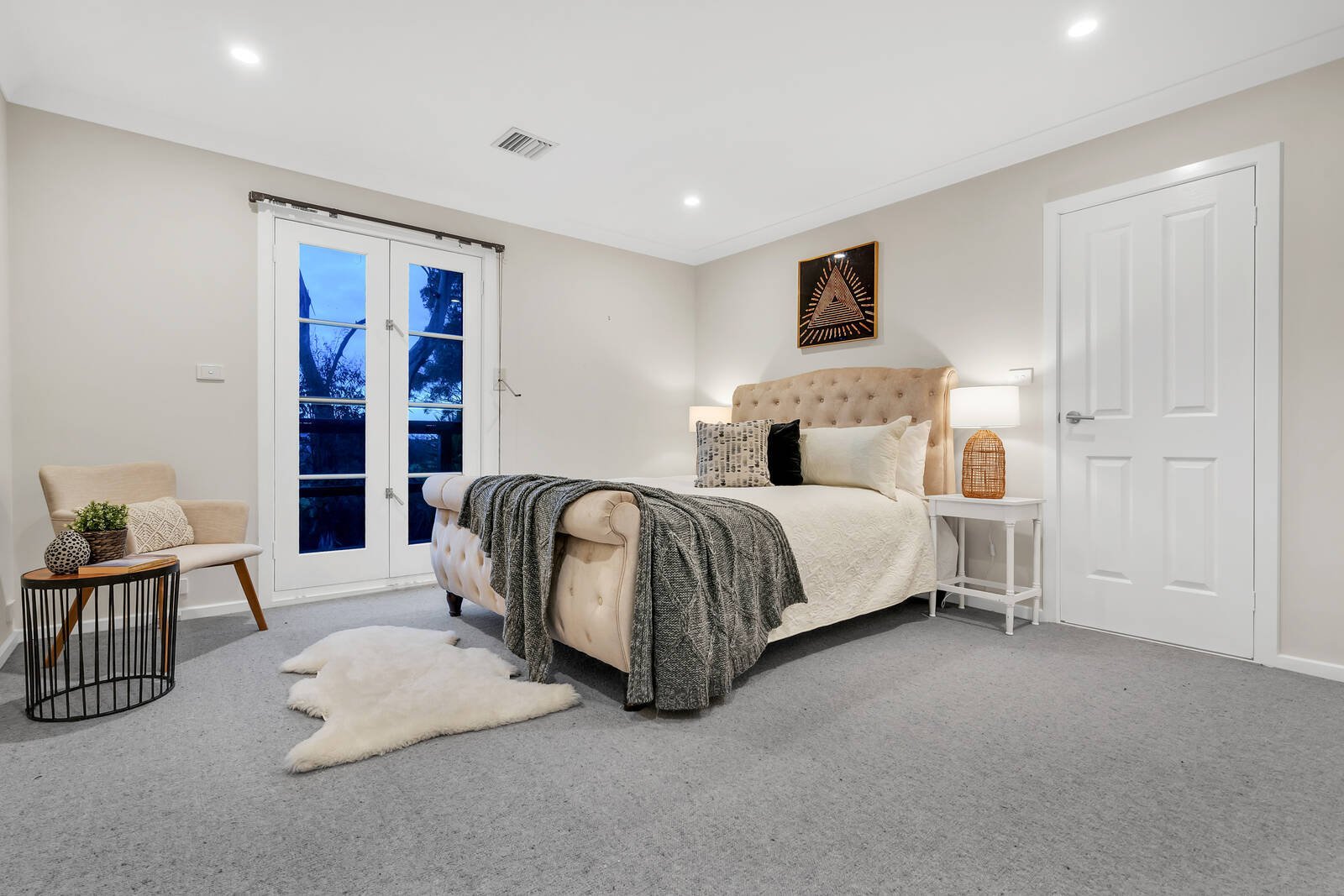 Property Gallery Thumbnail 11