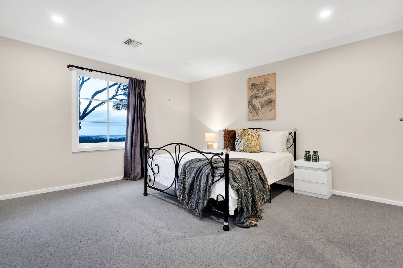 Property Gallery Thumbnail 15